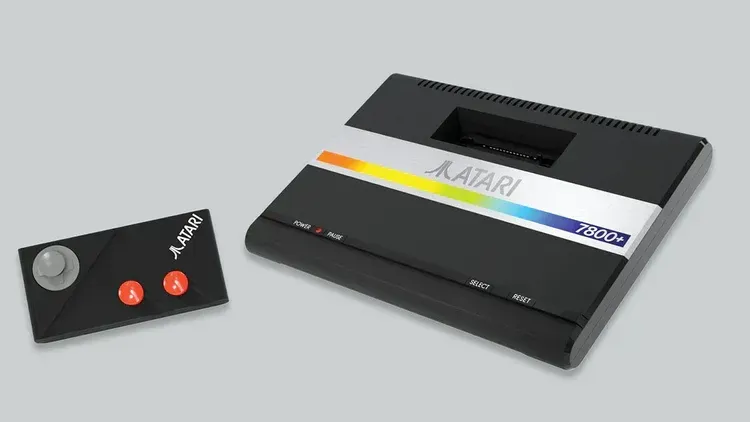 Consola Atari 7800+